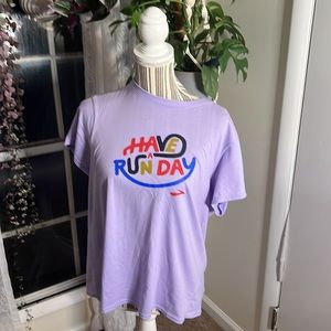 NWOT Brooks Purple Run Day Tee - Size Large